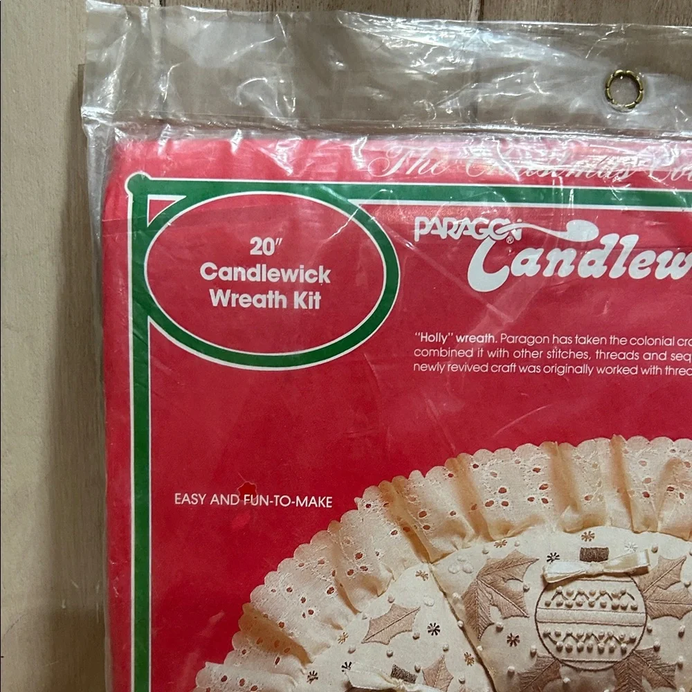 PARAGON -Vintage Candlewick Plus Wreath Kit - Cream
